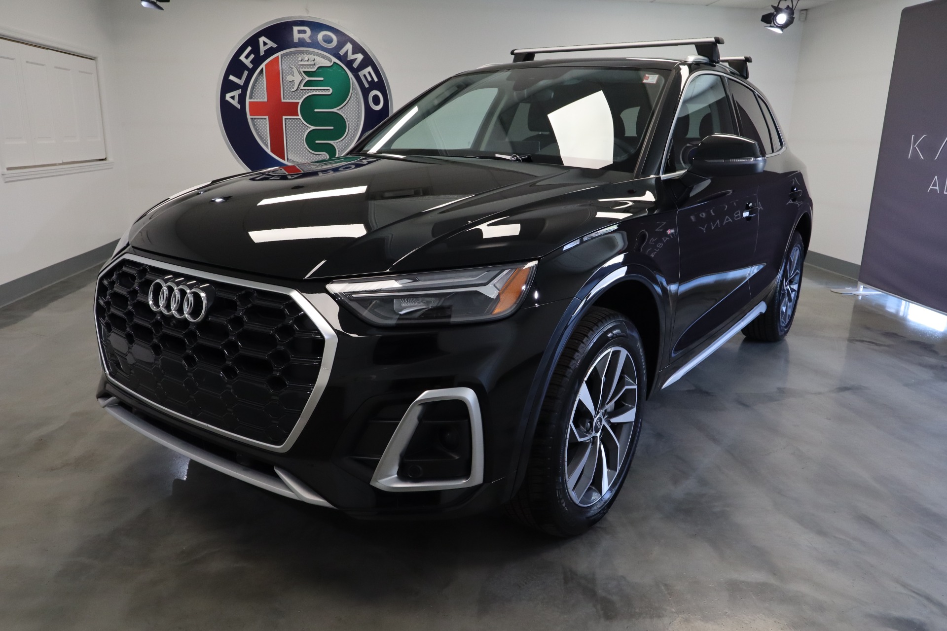 Trunk Lid Kit | AUDI Q5 S-LINE 2023 Trunk Lid Kit | AUDI Q5 S-LINE 2023